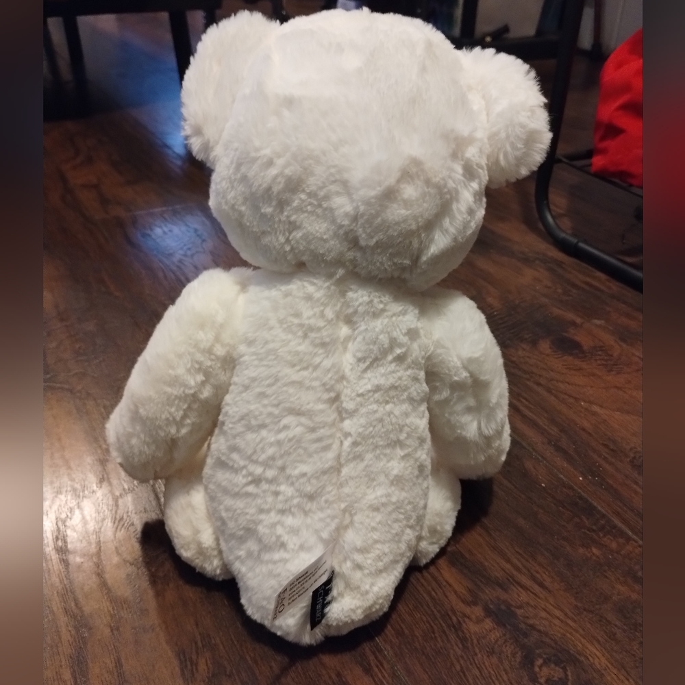 -Fao Schwarz white polar bear 14" Plush 2020 - Picture 6 of 17